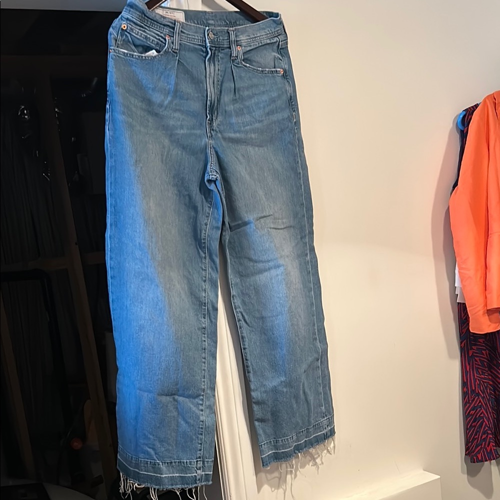 GAP Blue Highrise Jeans with wide legs